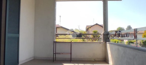 3 bedrooms Villa in Lonate Pozzolo, Italy No. 142619 25