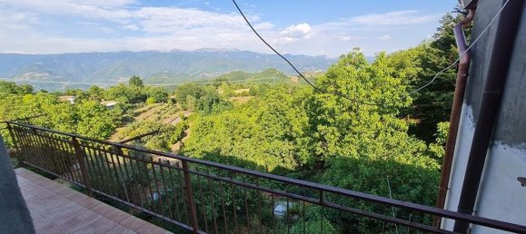 4 rooms House in Molazzana, Italy No. 75612 2