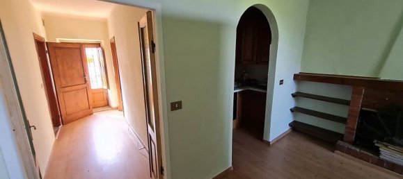4 rooms House in Molazzana, Italy No. 75612 3