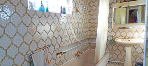 Casa de 4 dormitorios en Neuilly-sur-Marne, France No. 358537 8