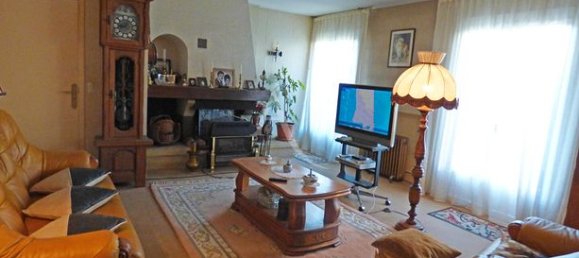 Casa de 4 dormitorios en Neuilly-sur-Marne, France No. 358537 2