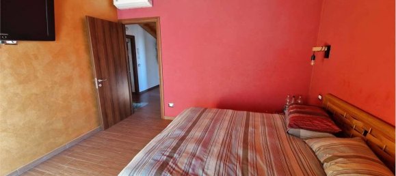 2 bedrooms Villa in Leggiuno, Italy No. 1624 31