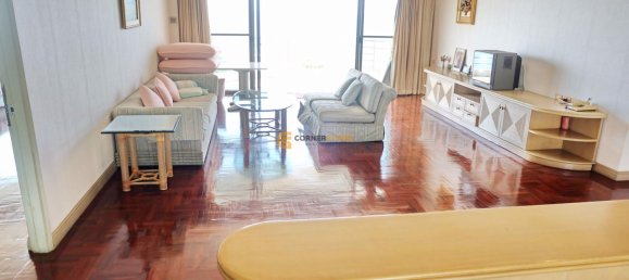 3 bedrooms Condo in Pattaya, Thailand No. 1821 10