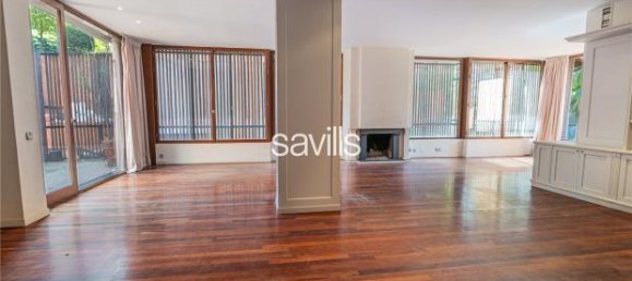 Apartamento de 4 dormitorios en Barcelona, Spain No. 182351 5