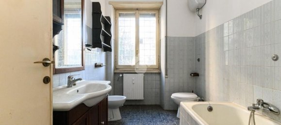 5 rooms Apartment in Rome, Italy No. 54407 24