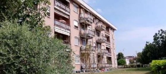 Квартира с 3 комнатами в Роццано, Италия № 64697 15