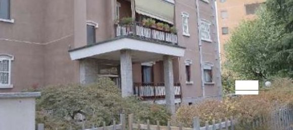 Квартира с 3 комнатами в Роццано, Италия № 64697 3