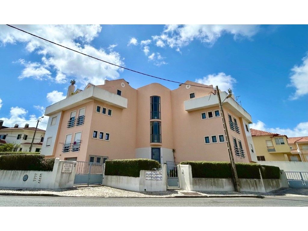 2 bedrooms Apartment in Cascais, Portugal No. 299877