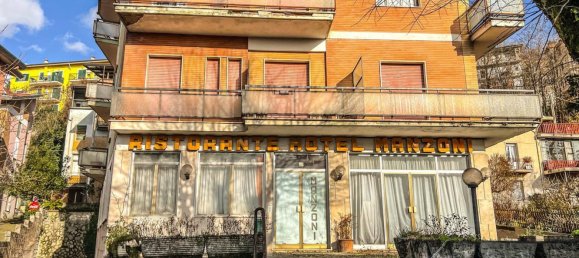 Коммерческая недвижимость 1150м² в Фьюджи, Италия № 219899 5