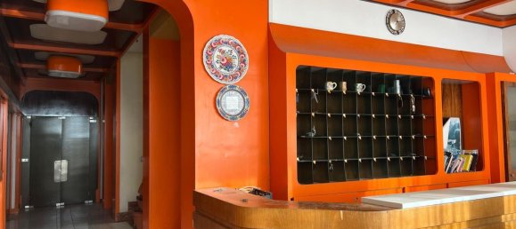 Коммерческая недвижимость 1150м² в Фьюджи, Италия № 219899 9