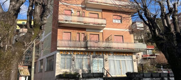 Коммерческая недвижимость 1150м² в Фьюджи, Италия № 219899 12
