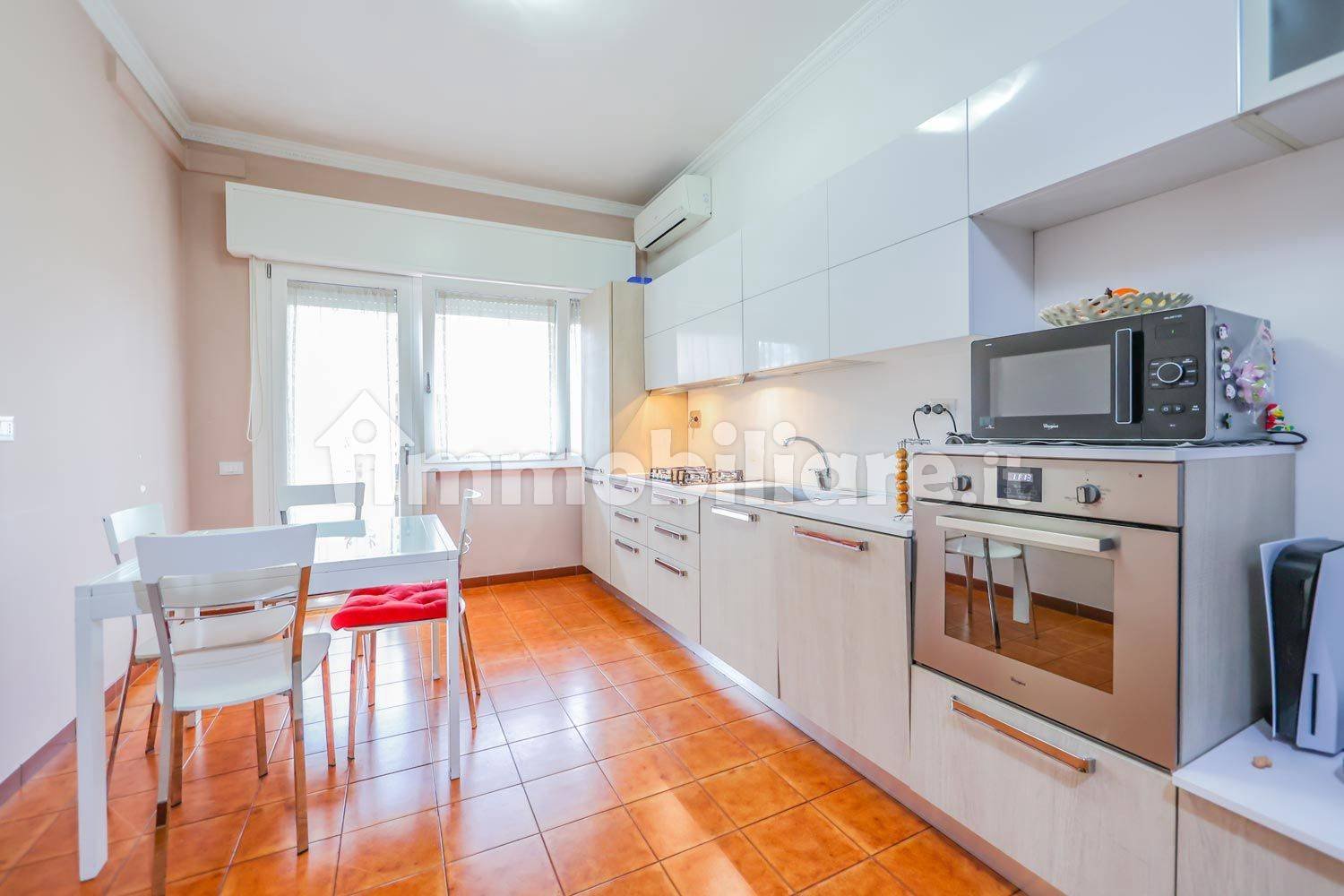 Apartamento de 2 dormitorios en Rome, Italy No. 294067