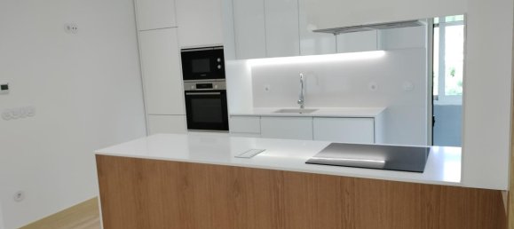 3 bedrooms Condo in Porto, Portugal No. 7076 5