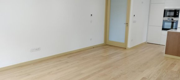 3 bedrooms Condo in Porto, Portugal No. 7076 2