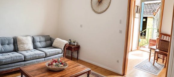 Adosado de 9 habitaciónes en Chambost-Longessaigne, France No. 198274 4