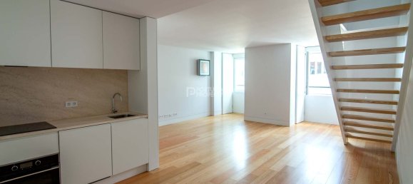 2 bedrooms Duplex in Lisbon, Portugal No. 125351 2