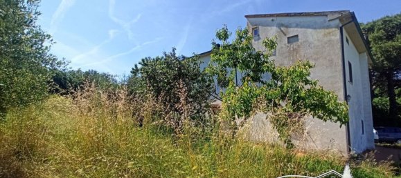 8-Zimmer Haus in Castiglione del Lago, Italy, Nr. 70341 3