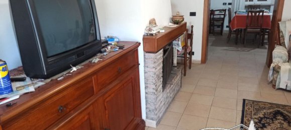 8-Zimmer Haus in Castiglione del Lago, Italy, Nr. 70341 4