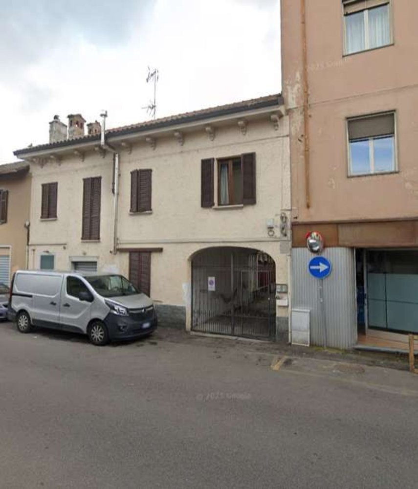 Квартира с 5 комнатами в Виджевано, Италия № 306700