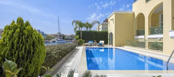 4 bedrooms Villa in Limassol, Cyprus No. 18622 9