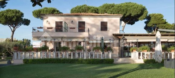 5-salle Propriété commerciale à Rome, Italy No. 291596 2