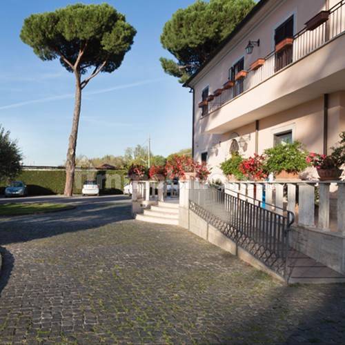 5-salle Propriété commerciale à Rome, Italy No. 291596