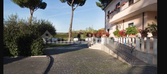 5-salle Propriété commerciale à Rome, Italy No. 291596 10