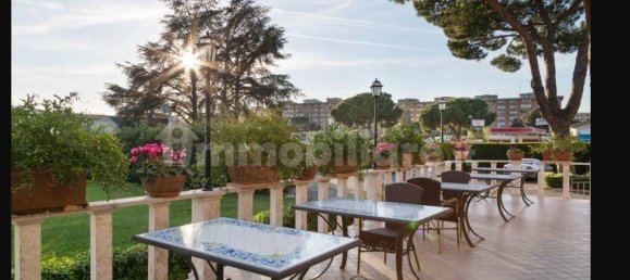 5-salle Propriété commerciale à Rome, Italy No. 291596 11