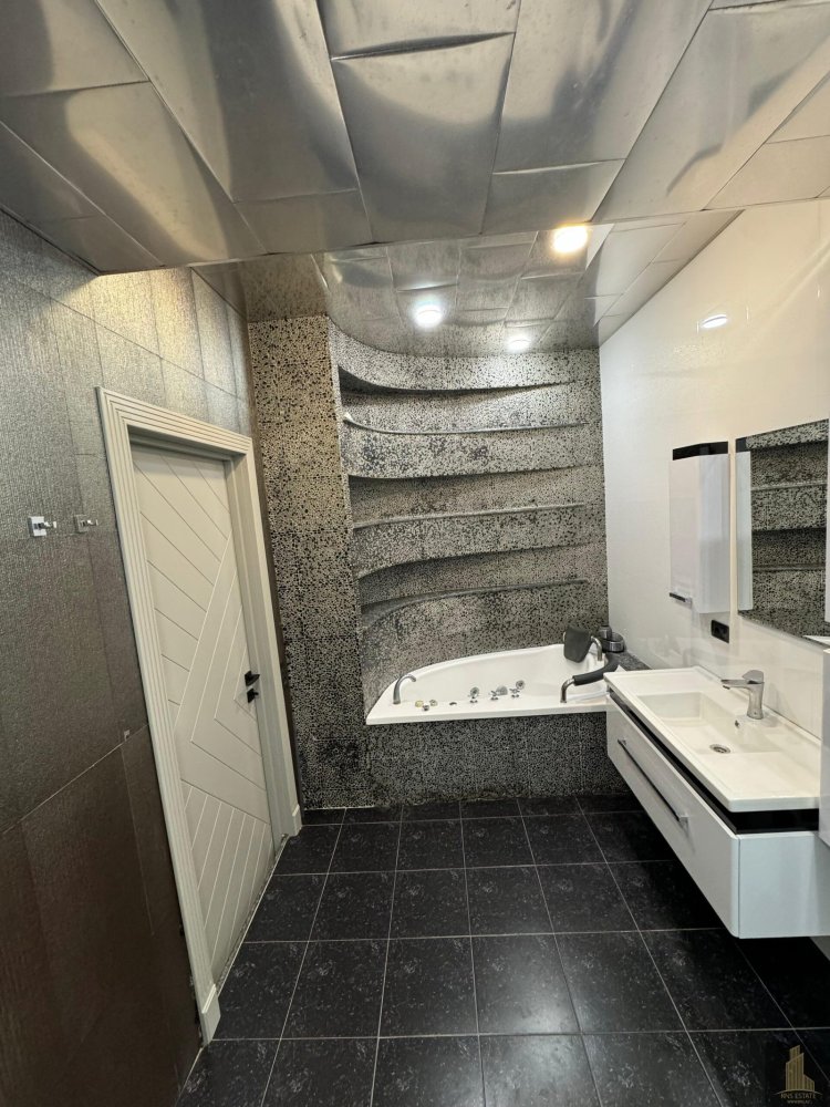 Квартира с 2 спальнями в Насиминский район, Азербайджан № 1331