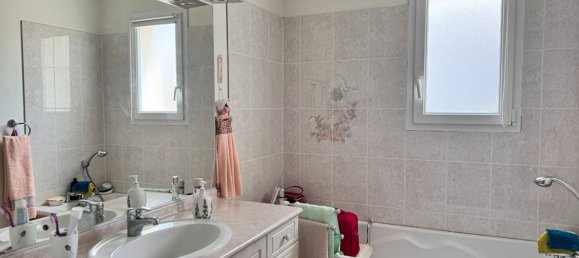 3 Schlafzimmer Haus in Saint-Georges-de-Didonne, France, Nr. 303992 9