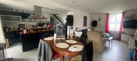 2 bedrooms House in Eure-et-Loir, France No. 92213 2