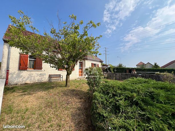 3 Schlafzimmer Haus in Arc-les-Gray, France, Nr. 303508