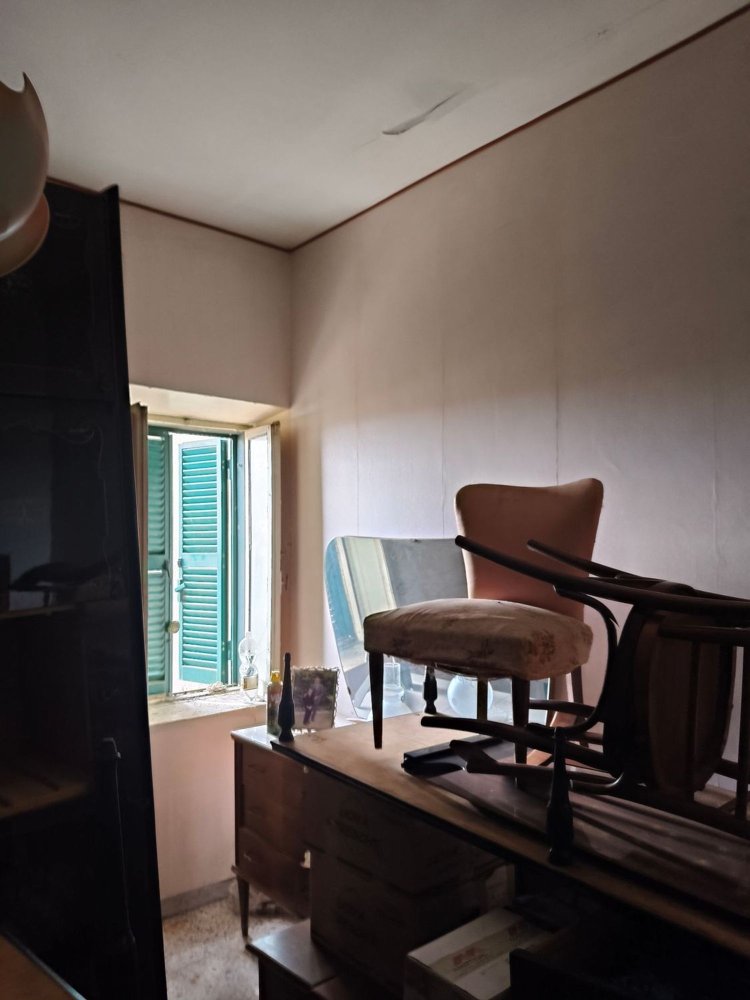 3 rooms Apartment in Torrita Tiberina, Italy No. 279543