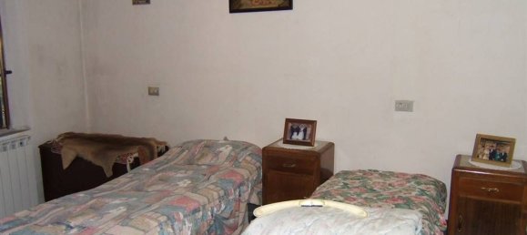4-Zimmer Haus in Minucciano, Italy, Nr. 139936 5