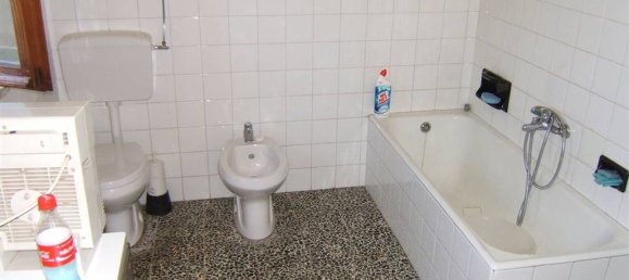 4-Zimmer Haus in Minucciano, Italy, Nr. 139936 6