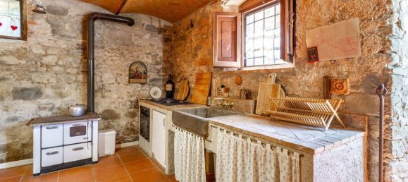 10 bedrooms House in Terranuova Bracciolini, Italy No. 228493 28