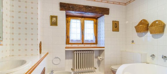 10 bedrooms House in Terranuova Bracciolini, Italy No. 228493 24