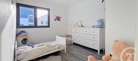 3 bedrooms House in Sartrouville, France No. 170717 24