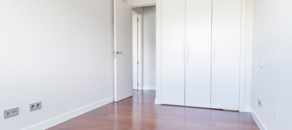 Apartamento de 2 dormitorios en Majadahonda, Spain No. 172311 2