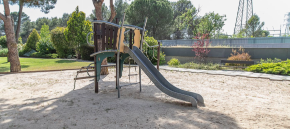 Apartamento de 2 dormitorios en Majadahonda, Spain No. 172311 27