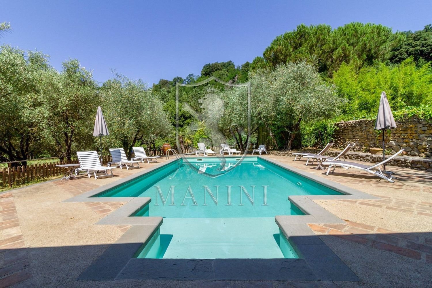 45 rooms House in Terranuova Bracciolini, Italy No. 228497