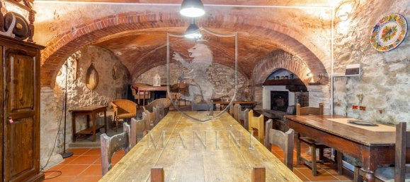 45 rooms House in Terranuova Bracciolini, Italy No. 228497 18