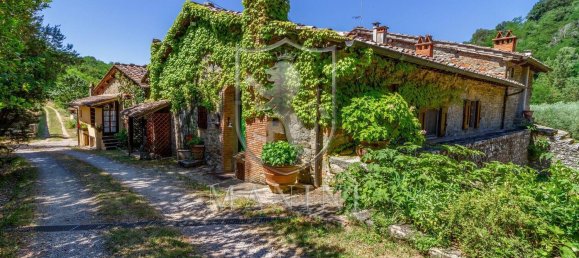 45 rooms House in Terranuova Bracciolini, Italy No. 228497 7