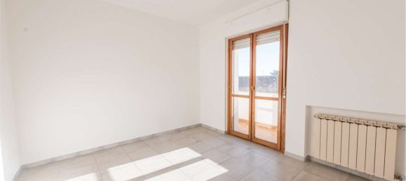 7 rooms Apartment in Pescara, Italy No. 96562 55