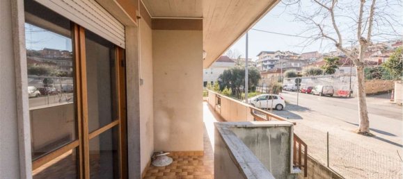 7 rooms Apartment in Pescara, Italy No. 96562 66