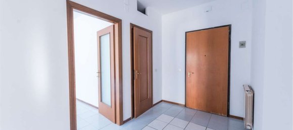 7 rooms Apartment in Pescara, Italy No. 96562 15