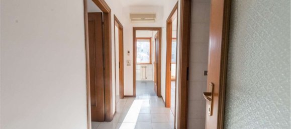 7 rooms Apartment in Pescara, Italy No. 96562 68