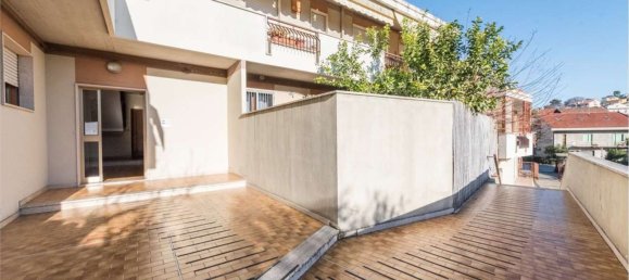 7 rooms Apartment in Pescara, Italy No. 96562 44