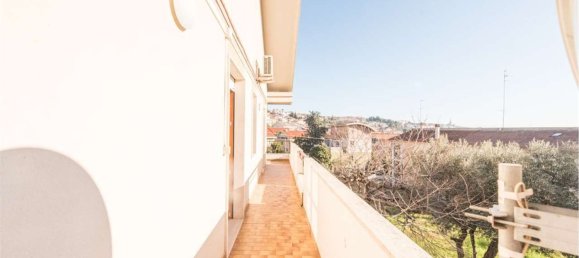 7 rooms Apartment in Pescara, Italy No. 96562 80