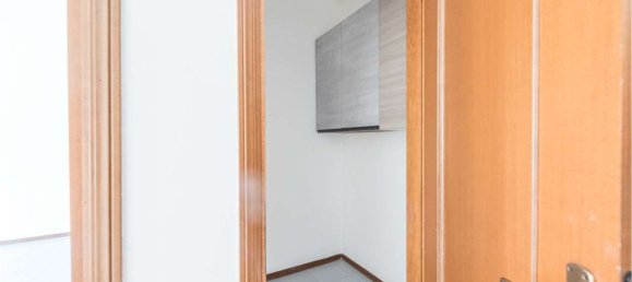 7 rooms Apartment in Pescara, Italy No. 96562 25